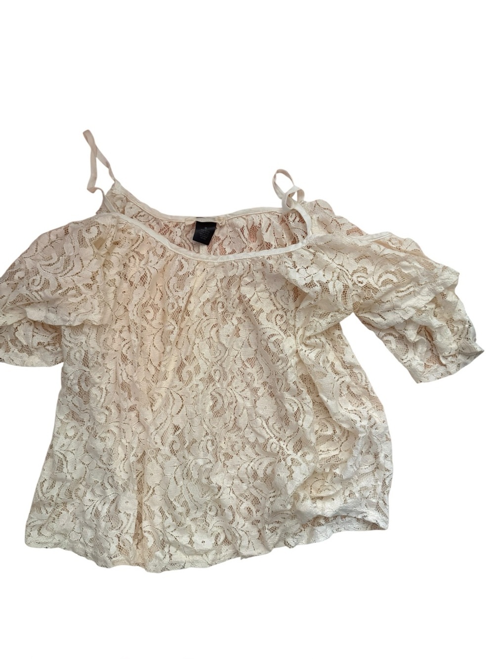 Wetseal cold shoulder vintage (2000s) lace blouse medium